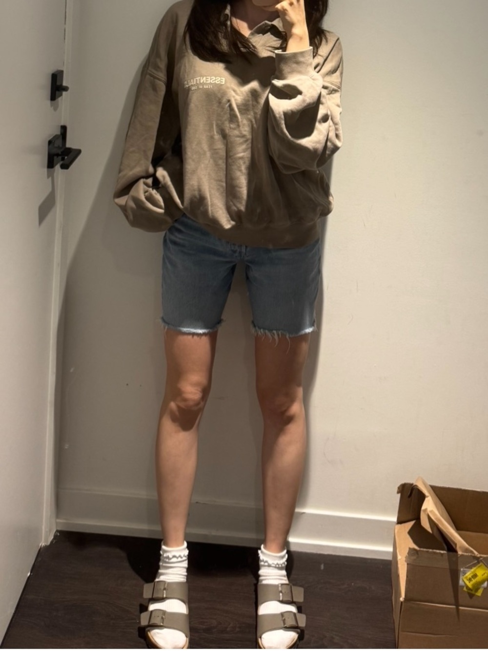 Levi’s Premium 501 '90s High-Rise Cutoff Denim Shorts Light Wash - W24